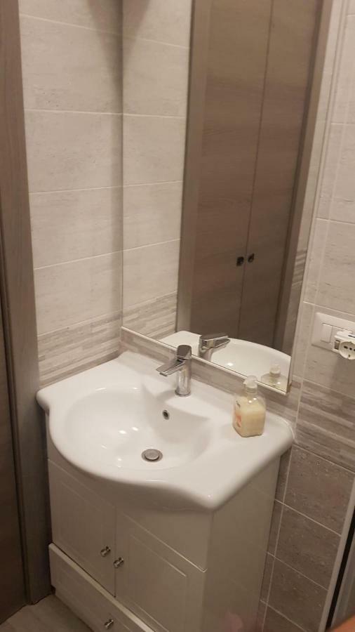 Apartment 5Min From Milan Central Station Buitenkant foto